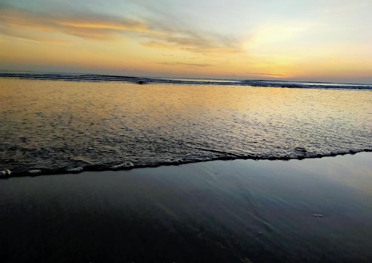 Timur Bay Seafront Residence クアンタン エクステリア 写真